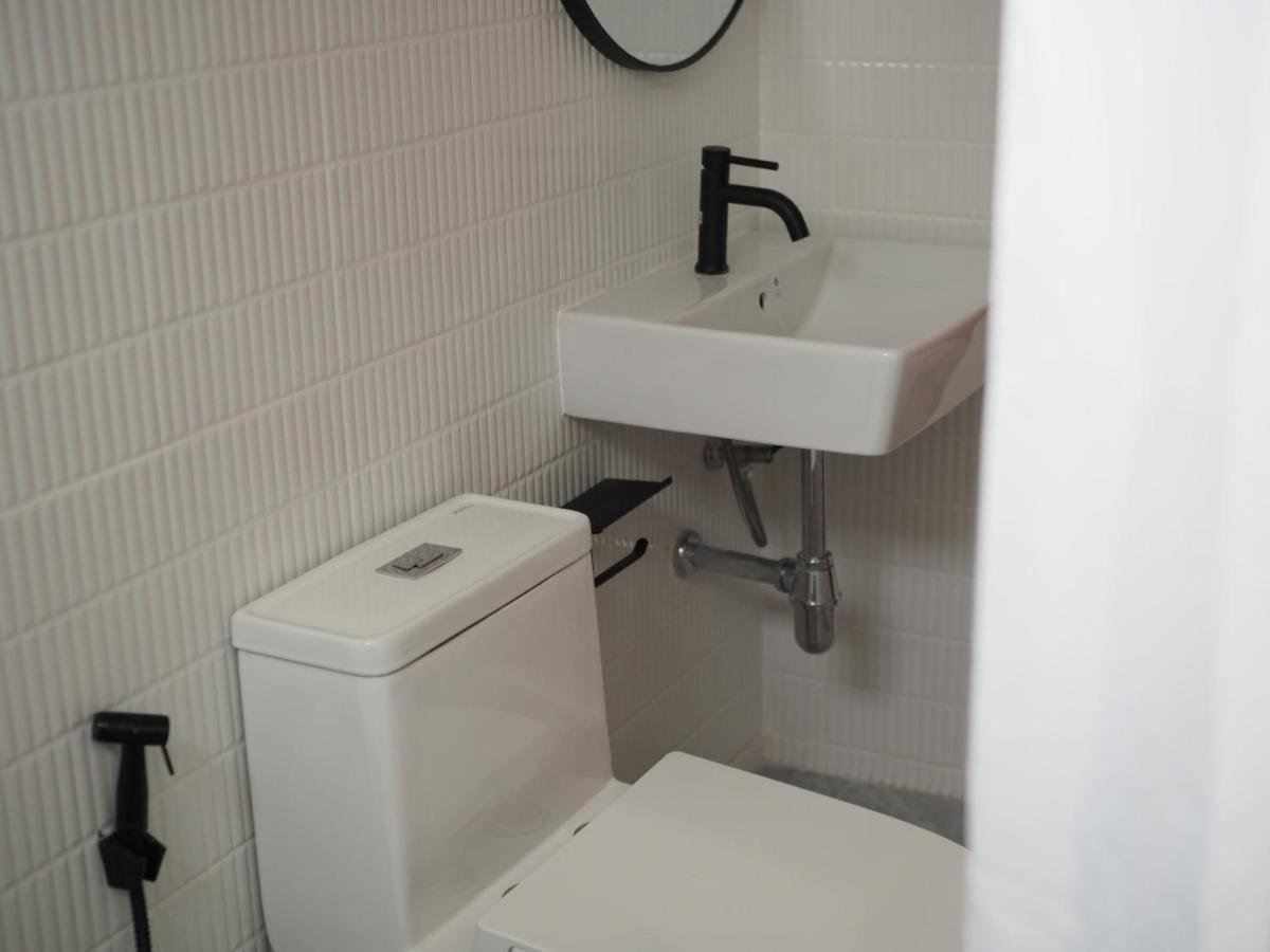 Krung Tone Hostel 曼谷 外观 照片